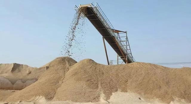 制砂機(jī)出料慢的原因 制砂機(jī)出料慢的原因